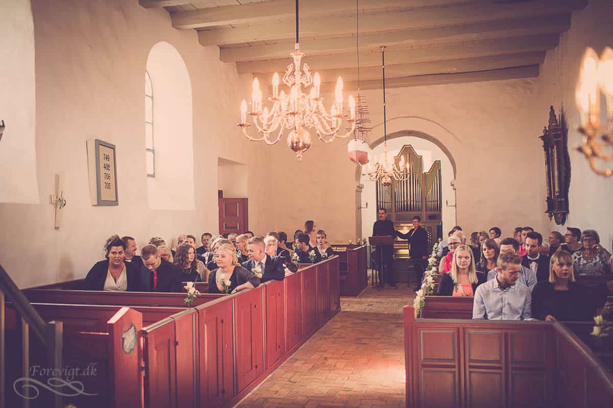 goedvad-kirke-bryllupsfoto-1-15
