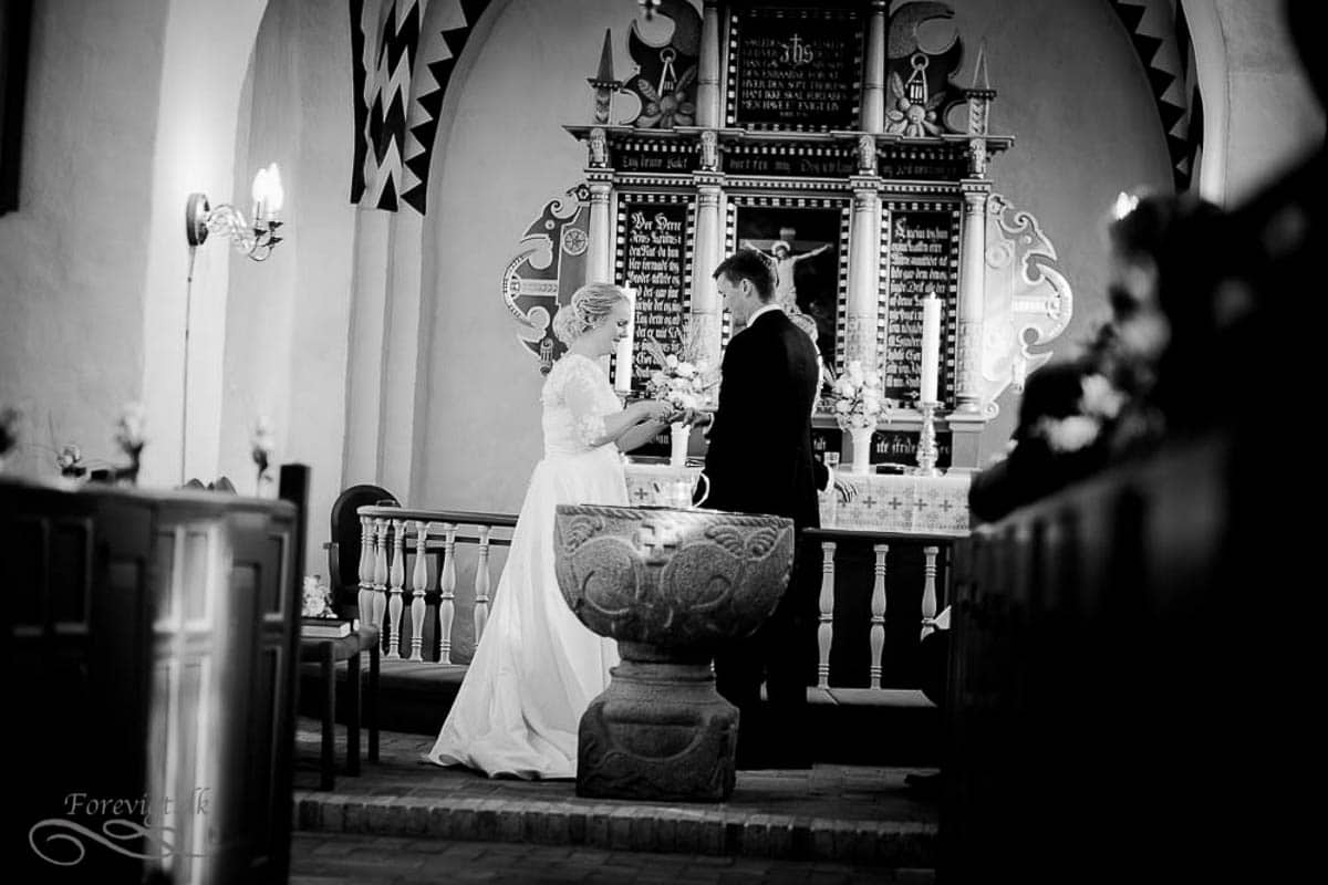 goedvad-kirke-bryllupsfoto-1-22