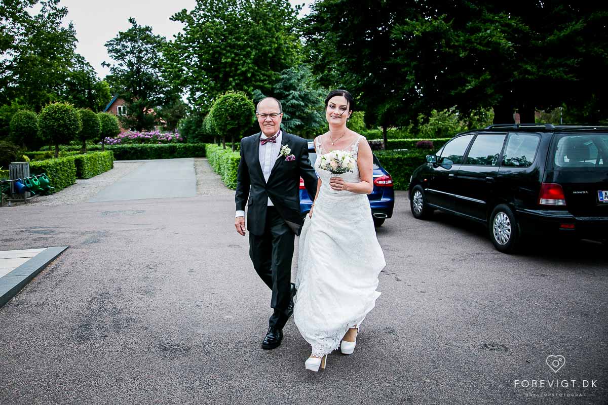 Bryllupsfest – gode artikler om hvordan du får den bedste fest