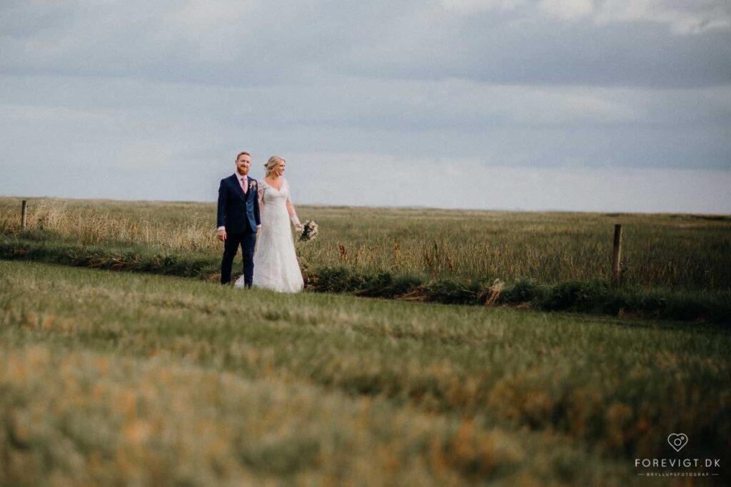 Bryllupsfotografering handler om så meget mere, end at pege et dyrt kamera